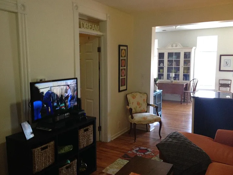 9 1/2 N Washington St #UPSTAIRS — Photo 16
