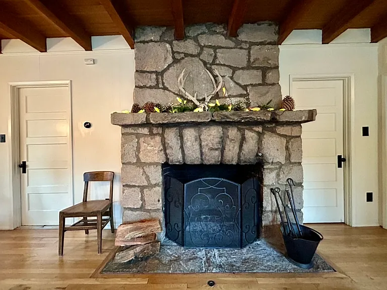 388 Heliotrope Dr — Photo 8