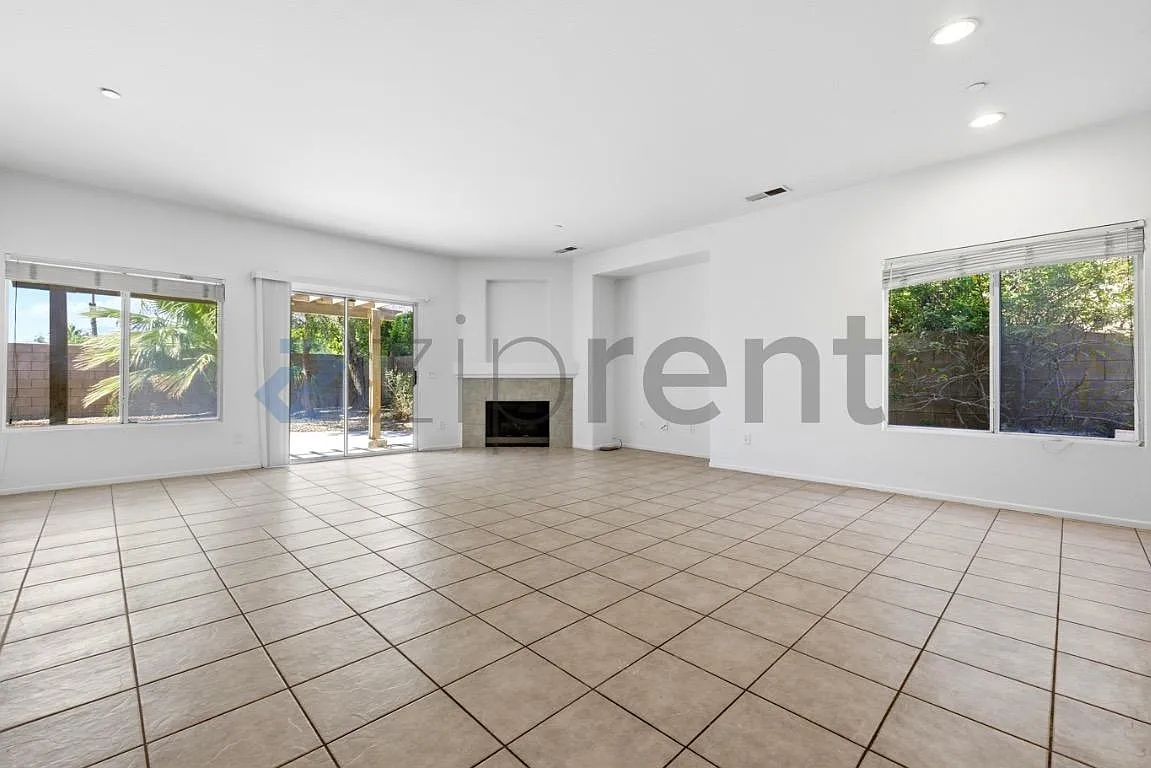 3 bed, 1630 sqft, $2,890 — Photo 1