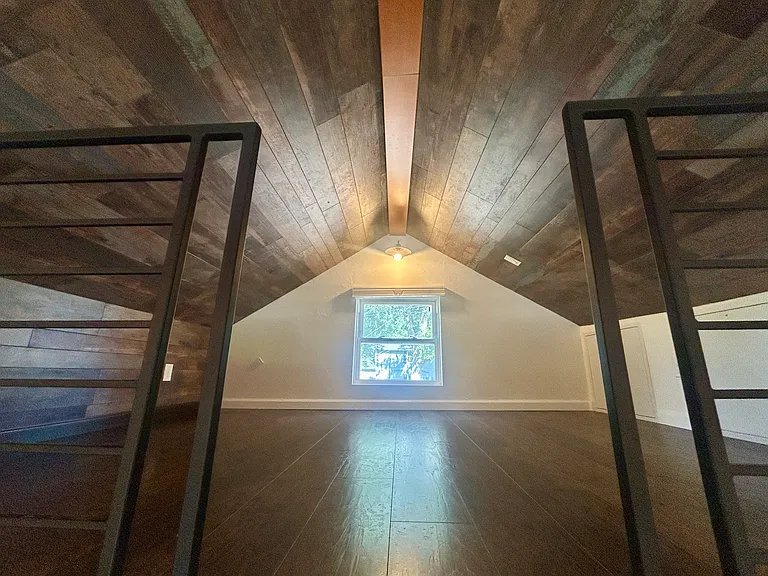 1400 E Dartmouth Ave #B — Photo 9
