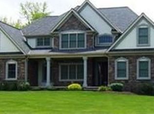 38355 Flanders Dr, Solon, OH 44139