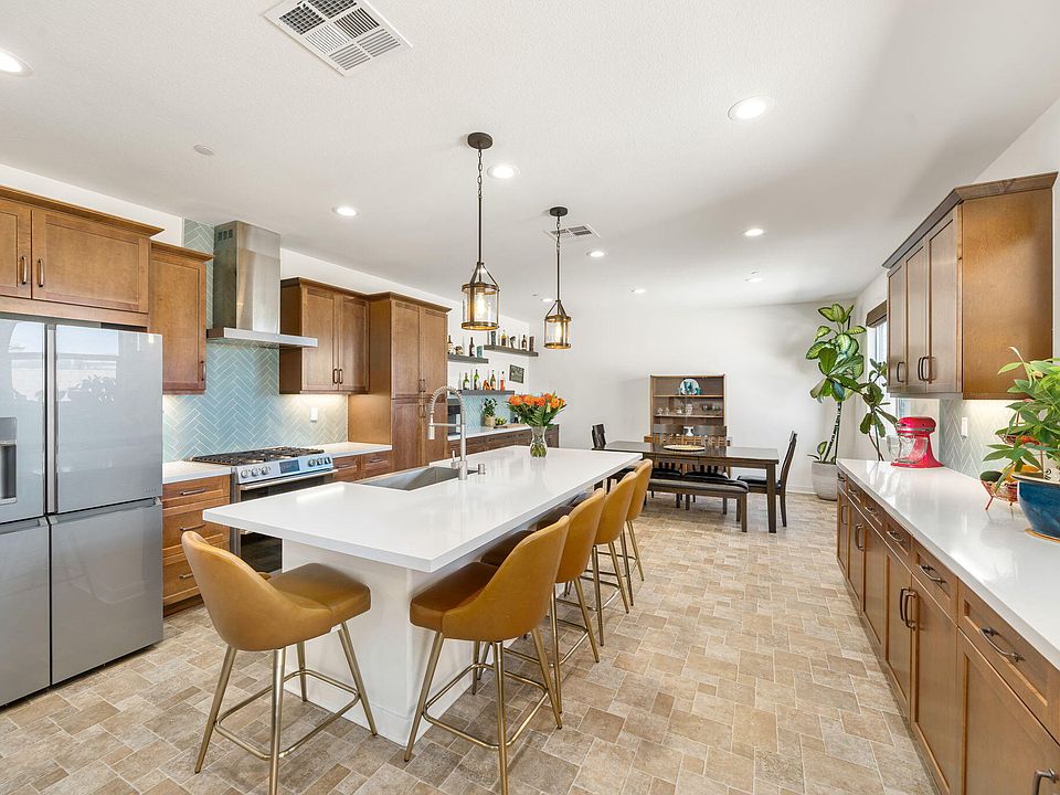 2nd image of 82716 Raval Ct