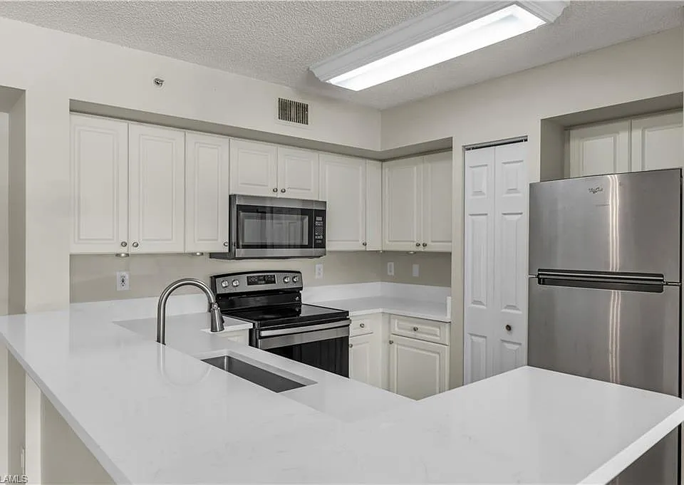 1230 Wildwood Lakes Blvd #105