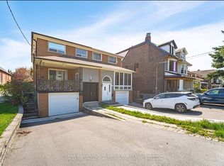 57 Curzon St, Toronto, ON M4M 3B3