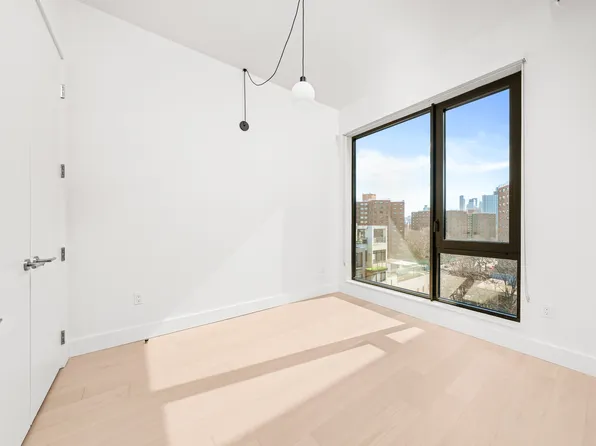 218 Front Street image 5 of 46