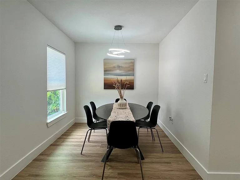 1119 Panama St — Photo 10