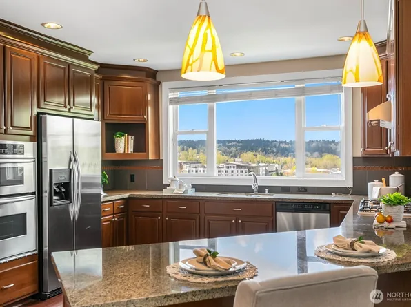 8850 Redmond Woodinville Road NE #402, Redmond, WA 98052