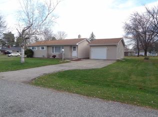 2618 Lochmoor Pl, Saginaw, MI