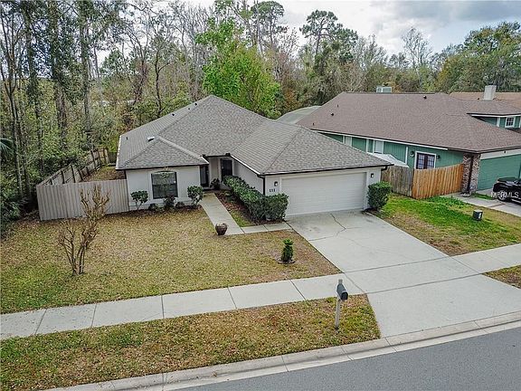 4th image of 111 Dalton Dr