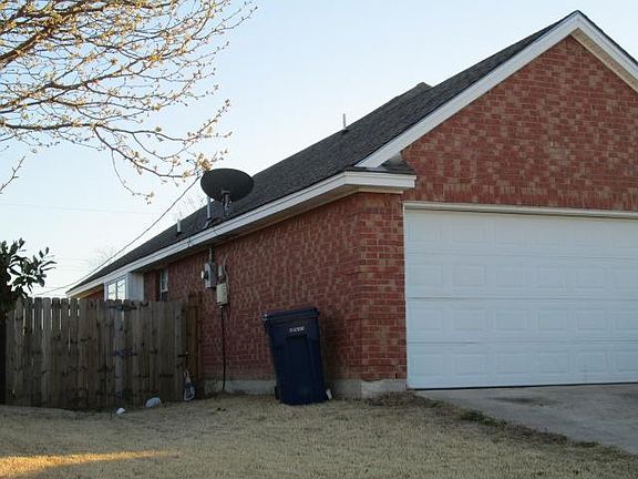 2nd image of 910 High Meadow Dr
