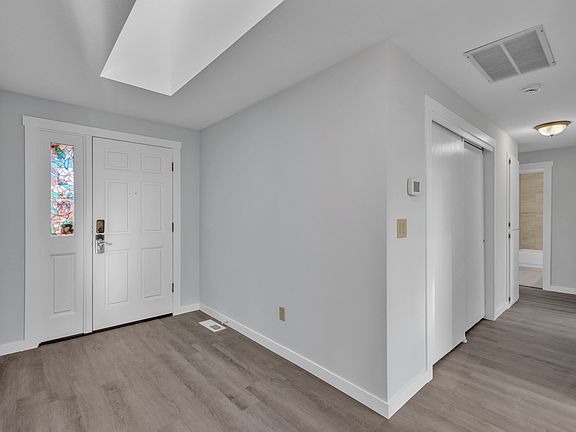 3rd image of 701 21st St SE