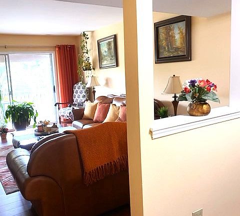 2nd image of 5721 W 103rd St APT 303