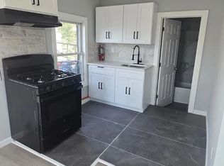 298 Van Houten St #3R, Paterson, NJ 07501