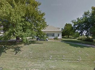 519 E Barton Rd, Leonardville, KS 66449