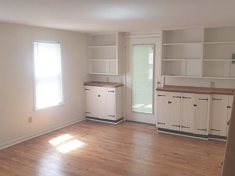 625 Southwood Rd — Photo 3
