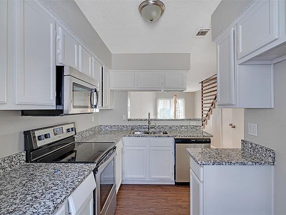 3rd image of 9438 Olde Village Ct