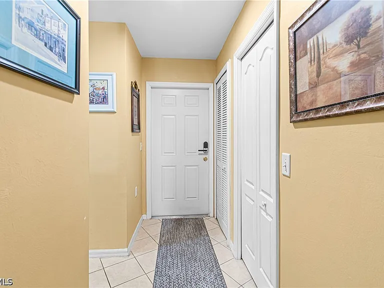 12141 Summergate Cir #102 — Photo 2
