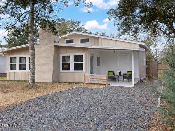 107 NE 78th Street, Oak Island, NC 28465