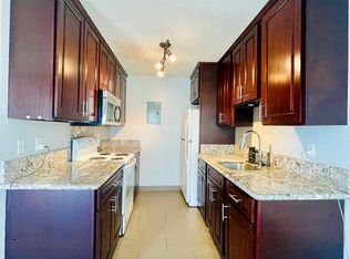 94-1028 Oli Pl #V2, Waipahu, HI 96797