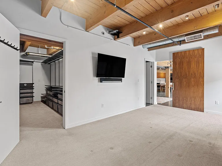 404 Washington Ave N #506 — Photo 35