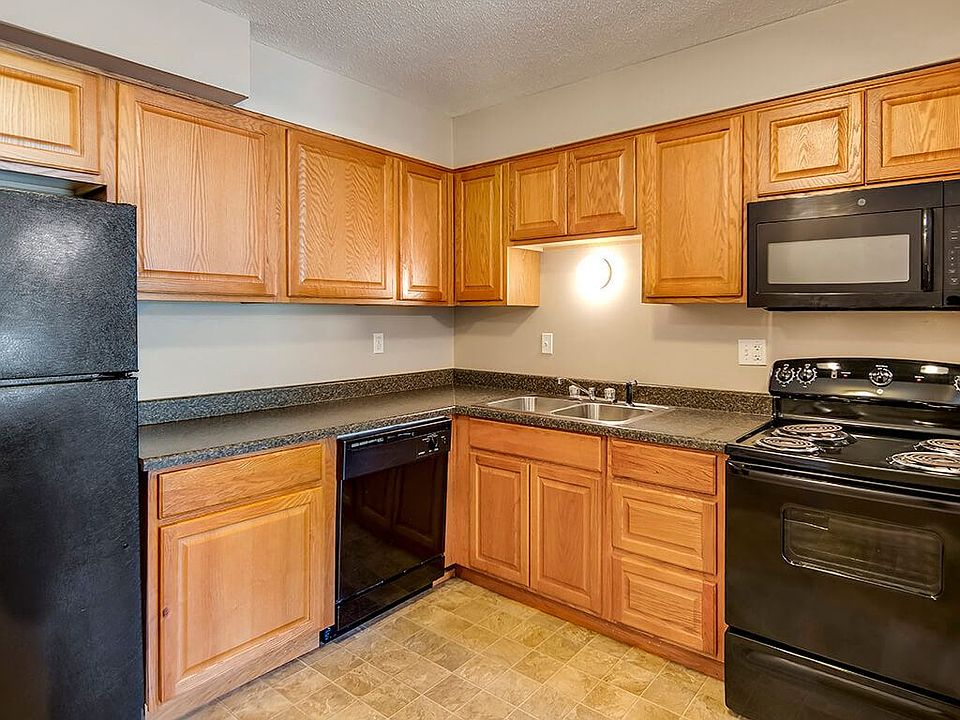Fully-Equipped Kitchen with Appliances