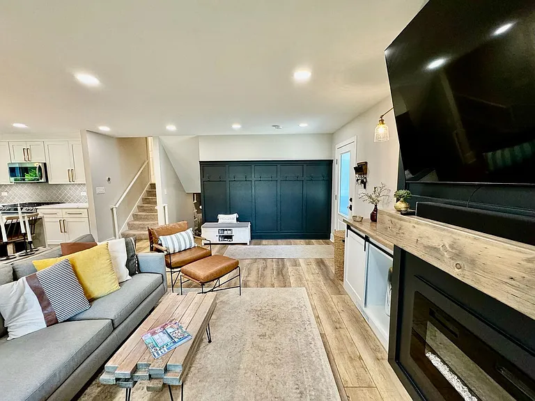 514 S Yale Ave — Photo 3