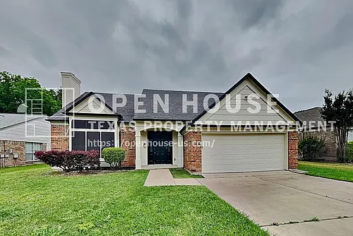 6840 N Park Dr Photo 1