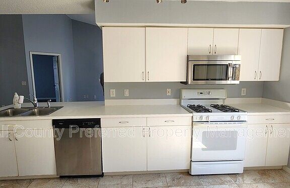 4th image of 1262 Cypress Bend Cir