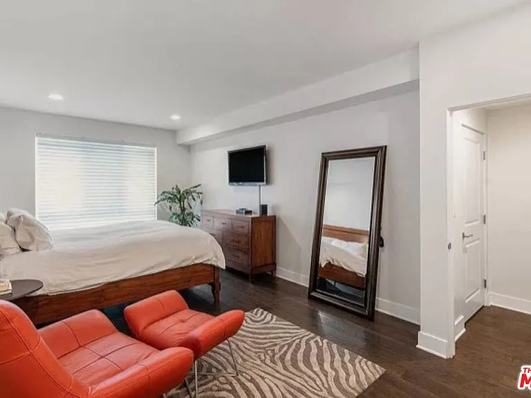 817 N Alfred St #201 — Photo 12