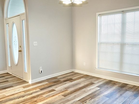 2nd image of 5548 Meadow Lark Ct