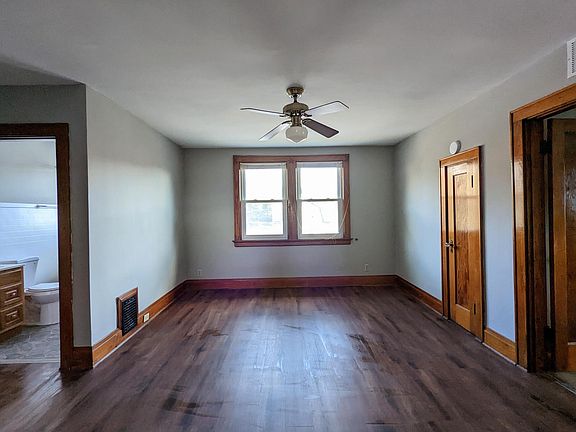 Living Room w/updated flooring