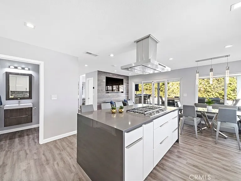 8711 Mossford Dr — Photo 3