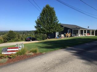 380 Hillcrest Dr, Lower Burrell, PA