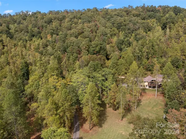 329 Candy Ln, Sylva, NC 28779
