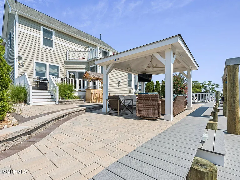 45 E Pampano Dr — Photo 6