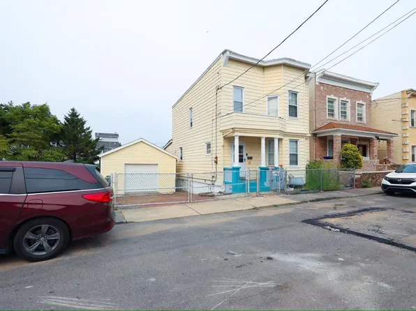 39 Reynolds Street image 3 of 23