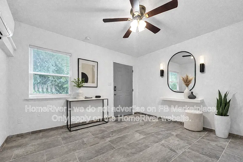 2 bed, 1.0 bath, 1200 sqft, $1,025 — Photo 2