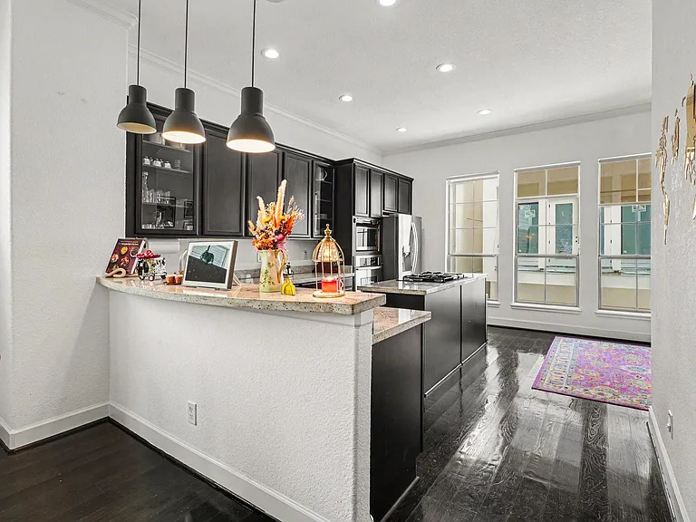 906 Patterson St — Photo 18
