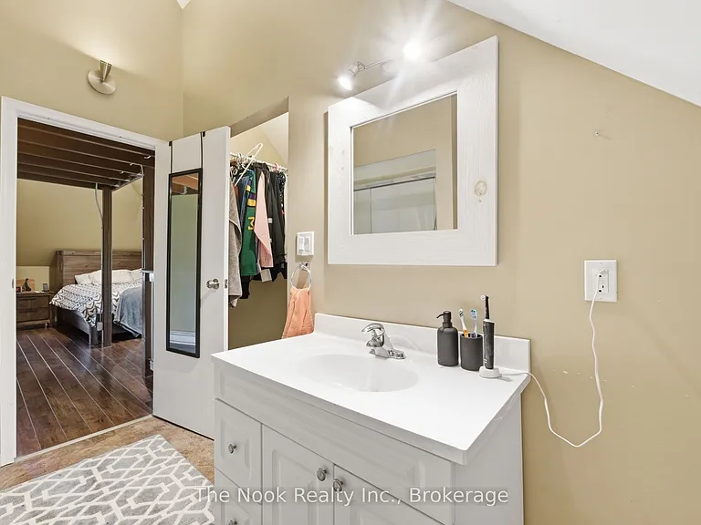 480 George St S — Photo 28