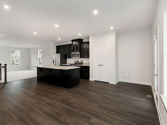 Strauss 2-Car Garage