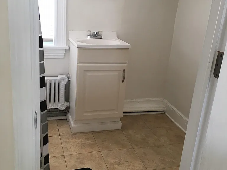 372 Farnsworth Ave #3A — Photo 8