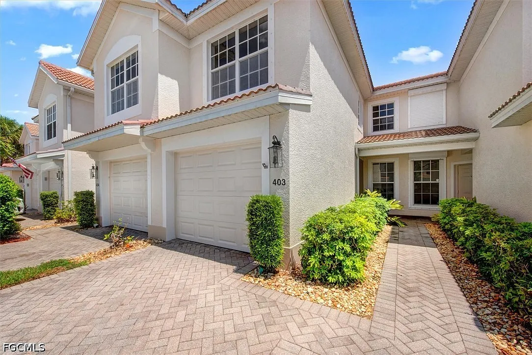 3 bed, 2.0 bath, 1336 sqft, $1,875 — Photo 3