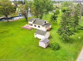 137 Druid Dr, Clay, MI 48001