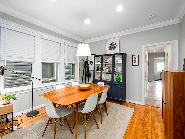 2524 N Lawndale Ave #1 — Photo 6