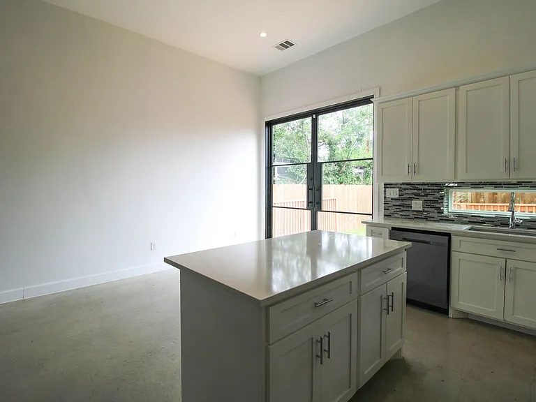 1223 Hays St — Photo 9