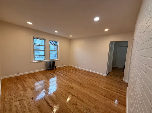 42 Bay 25 St #3, Brooklyn, NY 11214