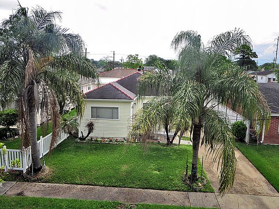 4th image of 4437 Pauger St