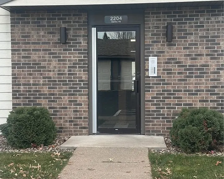 2204 Hanley Rd #3 — Photo 1