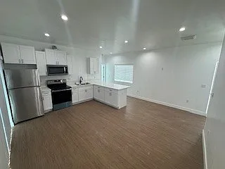 234 E 51st St #238-1/4