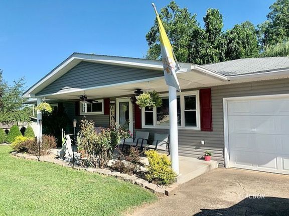 2nd image of 2511 Lee Cir